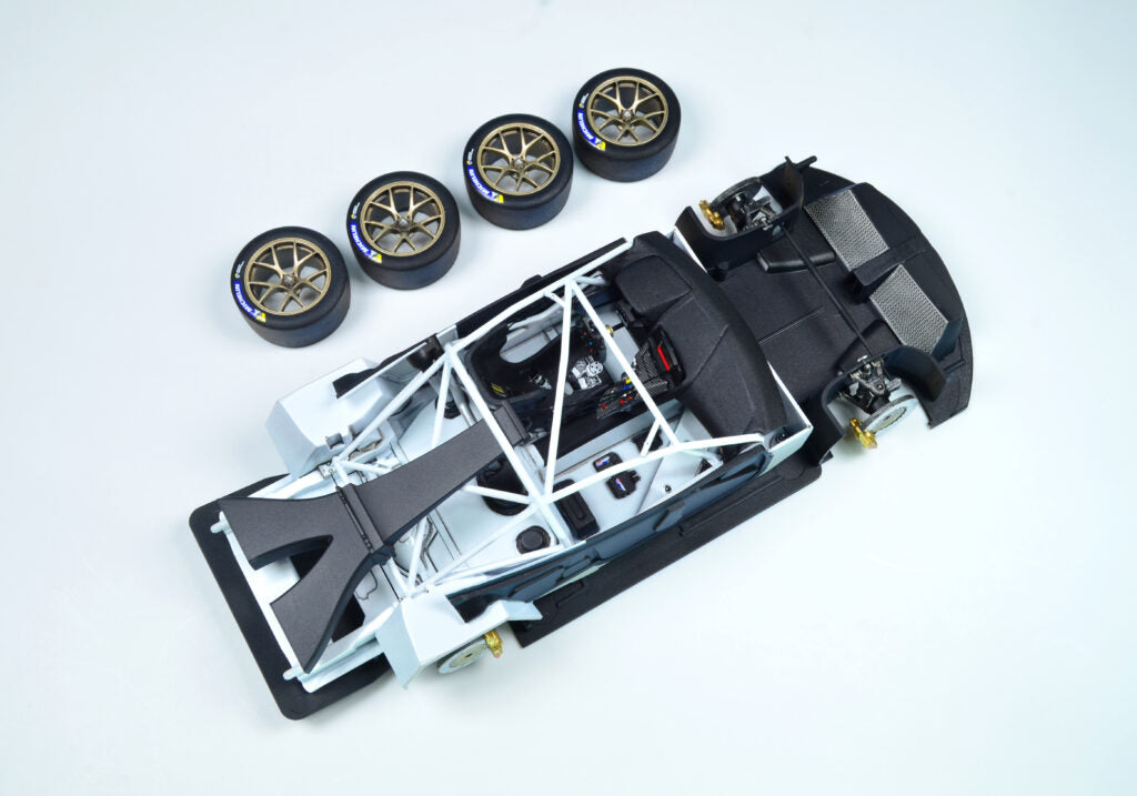 BMW M8 GTE 2019 1:24