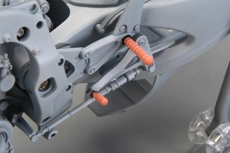Suzuki GSX-RR ´20 Pedal für Tamiya 1/12