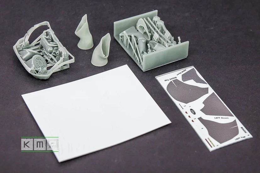 Transkit Fiesta WRC+ Engine Bay Belkits 1:24